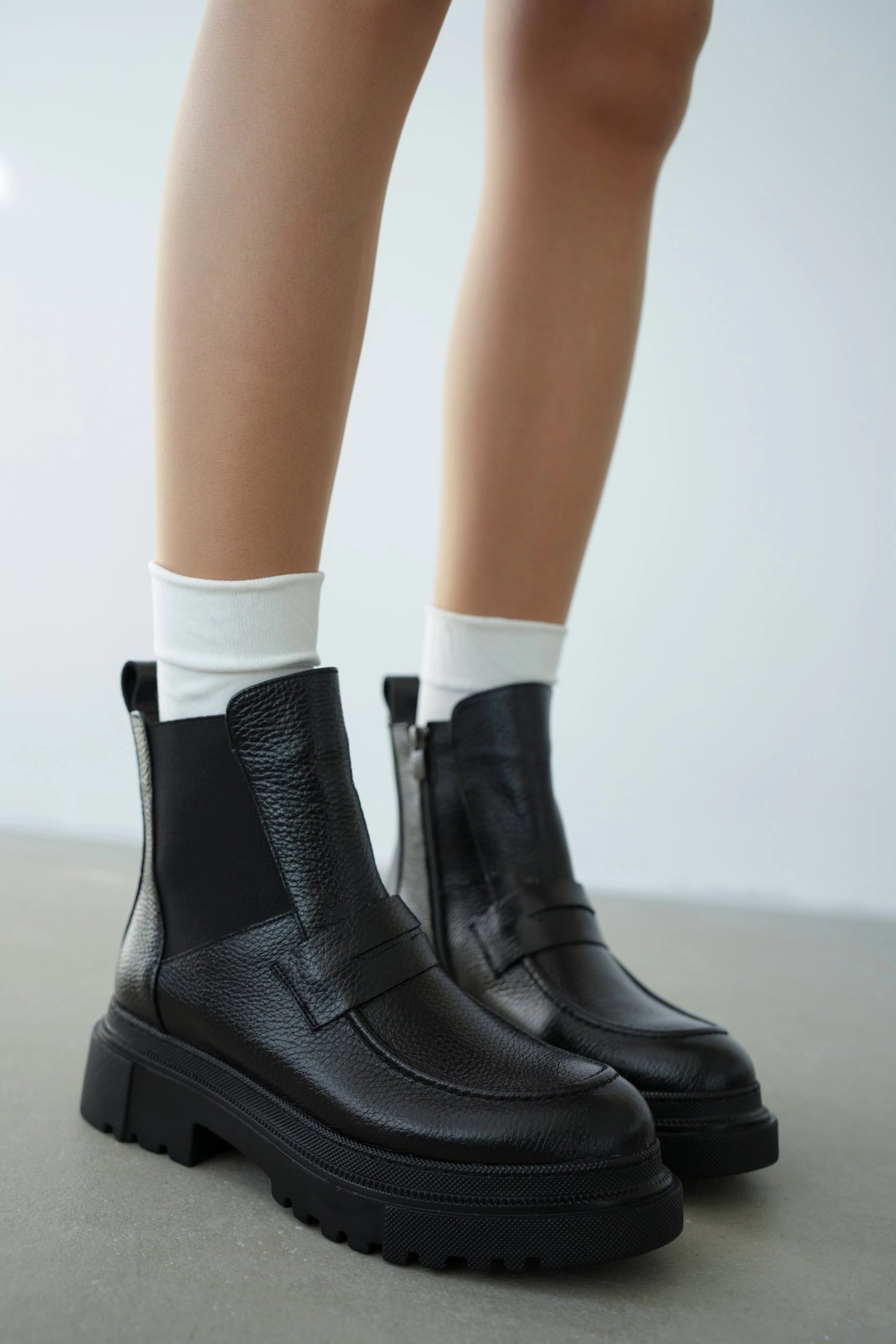 Women's Leather Elastic Detail Boots