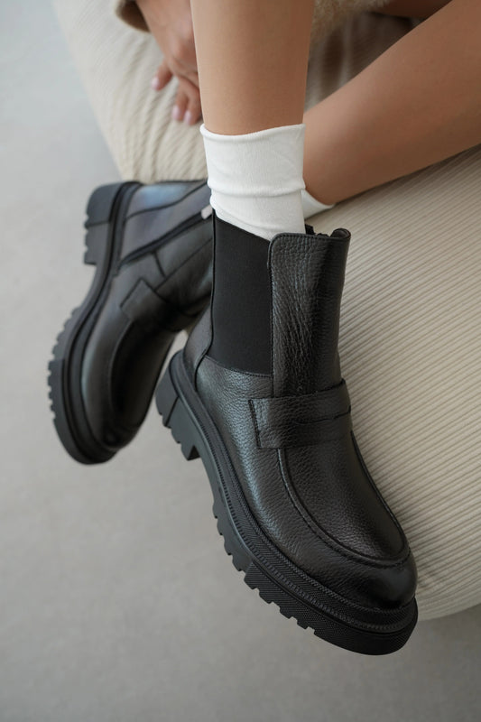 Women's Leather Elastic Detail Boots