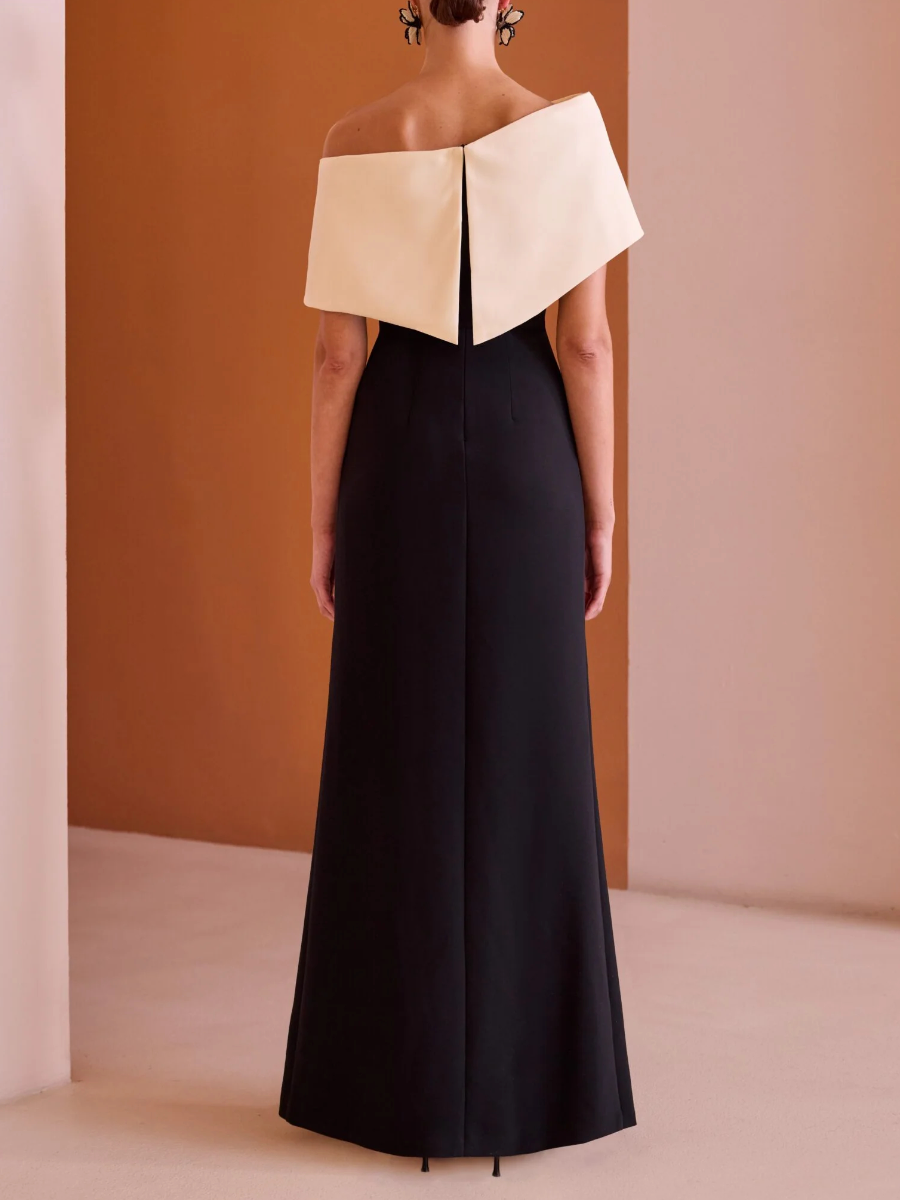 Elegant Off-Shoulder Pleated Dress